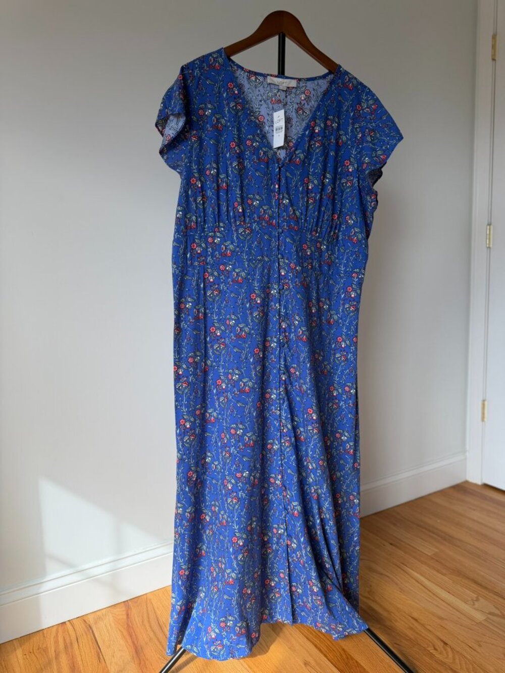 NWT LOFT BLUE FLORAL SHIRRED FLOUNCE TIERED MAXI DRESS (SIZE 18)